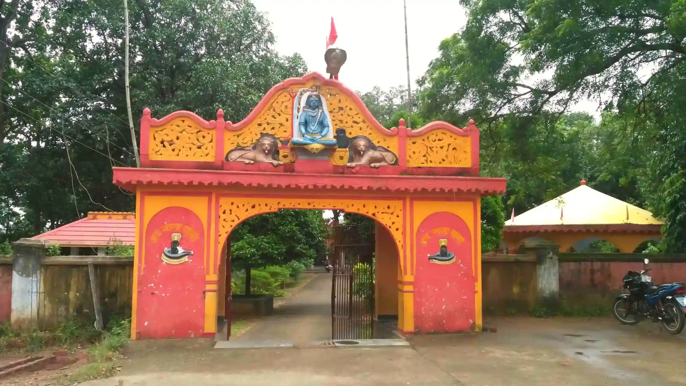 Shree Naga Baba Mandir Naya Bazar